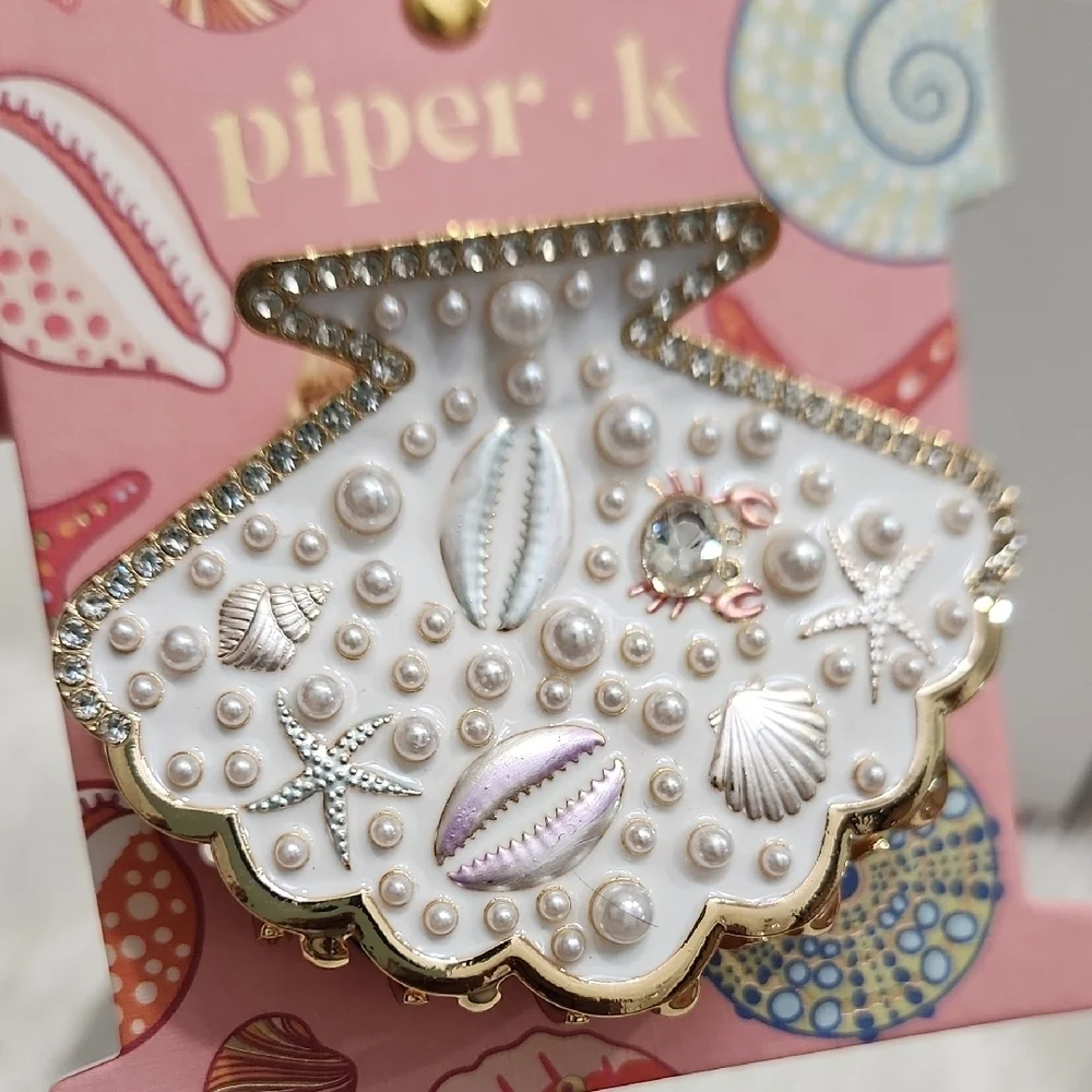 🤍▪️ Piper K ▪️Shell-Shaped Metal Claw Hair Clip with Pearls and Rhinestones